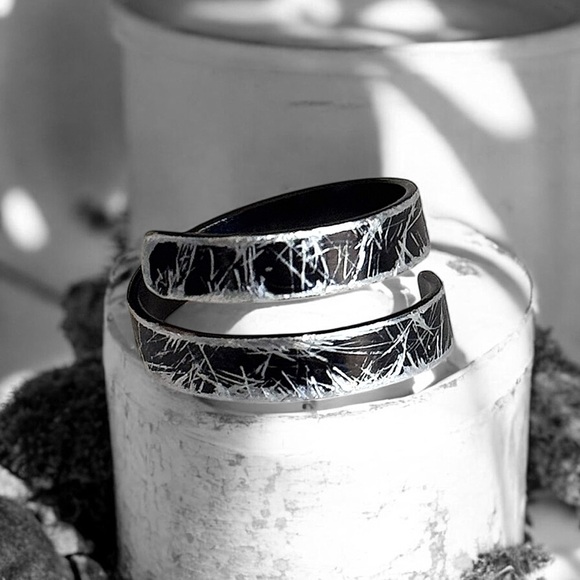 5 For $25💫Alternative Coiled Black Aluminum Ring - Picture 3 of 4